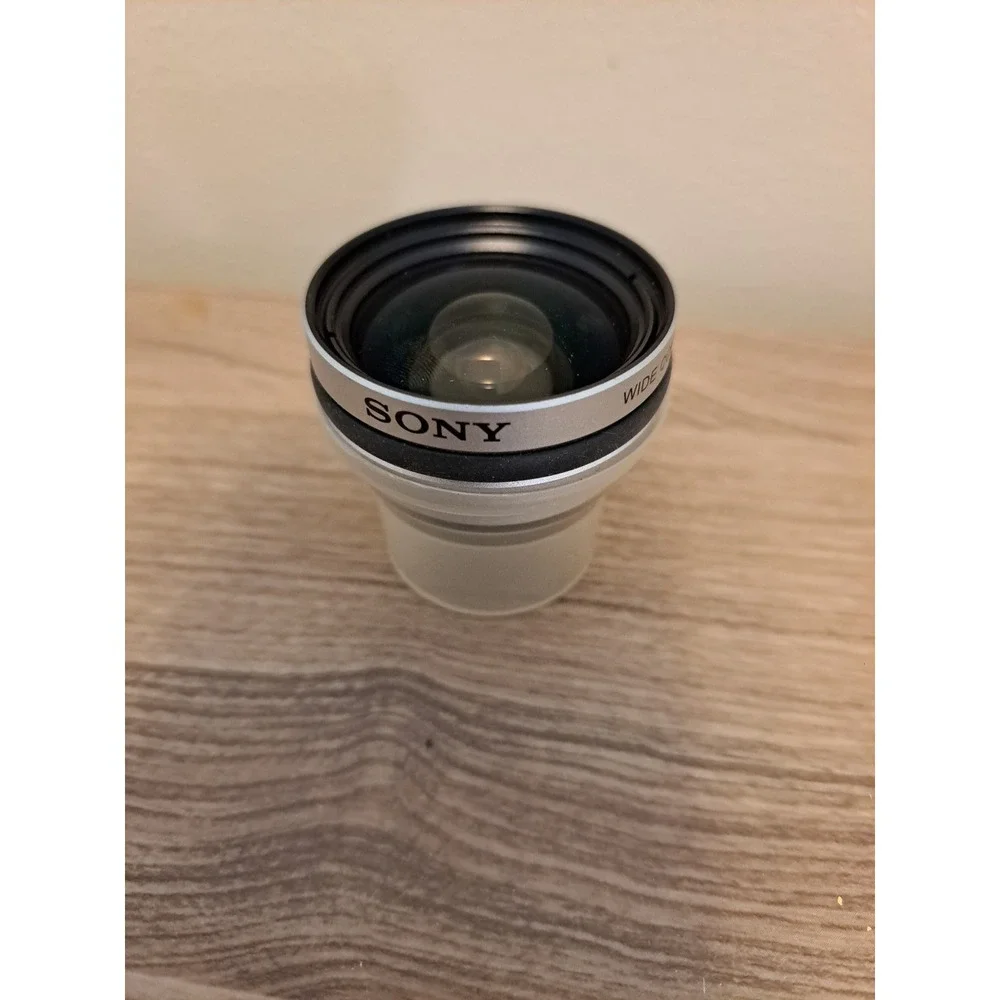 Sony VCL-DH0730 Wide Conversion Lens (x0.7) | For Cyber-shot Digital Cameras